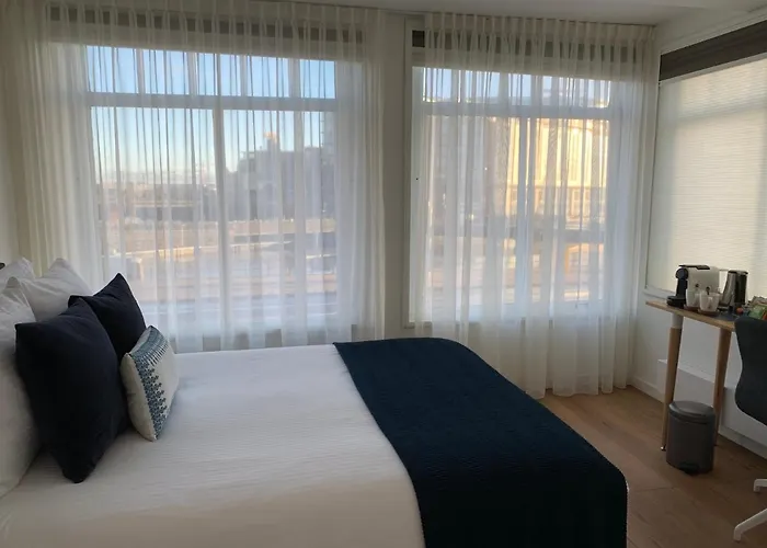 Ph93 4* 암스테르담